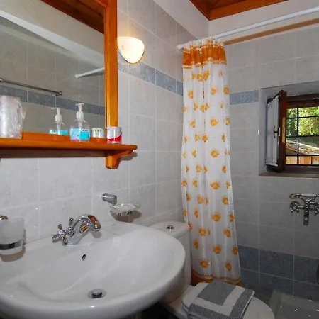 Archontiko Iatridis Pensión 3*