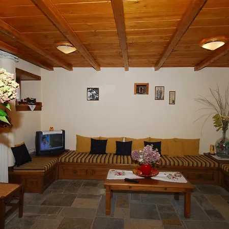 Pensión Archontiko Iatridis 3*