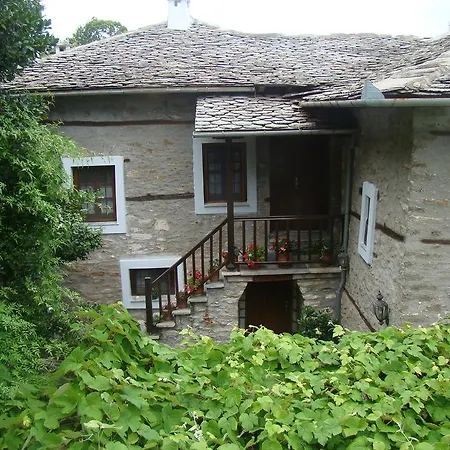 Pensjonat Archontiko Iatridis